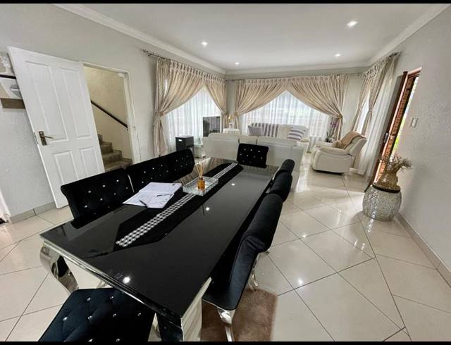 5 BEDROOM HOUSE FOR SALE IN RANGEVIEW